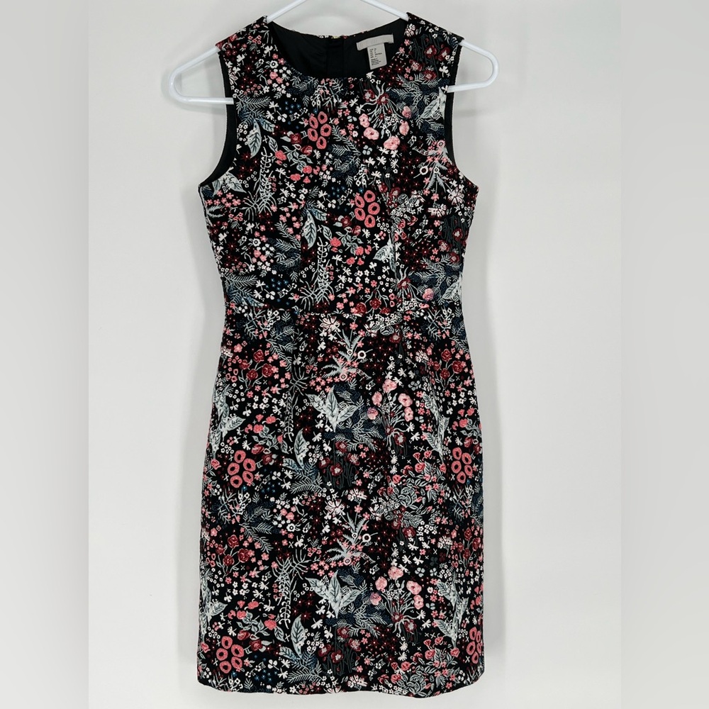 H&M‎ Jacquard Weave Tapestry Dress Black W/flowers  pink burgundy blue white.